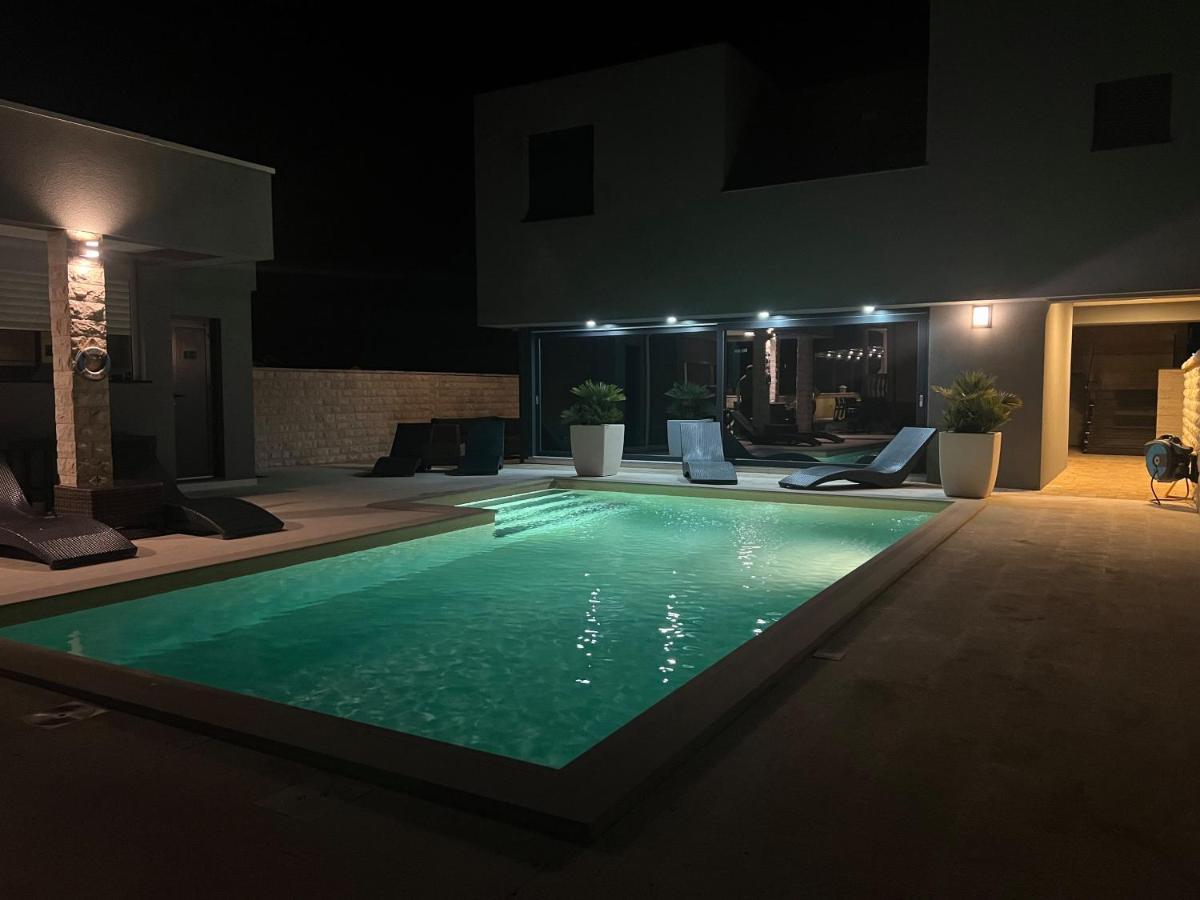 Apartments Dream House Zaton Затон Екстериор снимка
