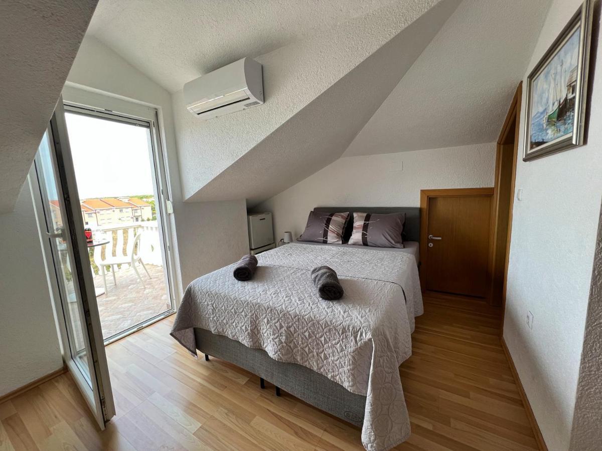 Apartments Dream House Zaton Затон Екстериор снимка