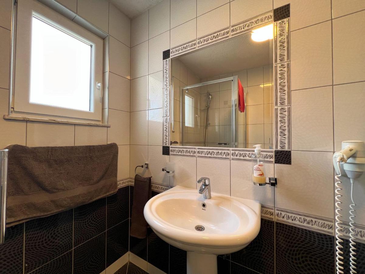 Apartments Dream House Zaton Затон Екстериор снимка