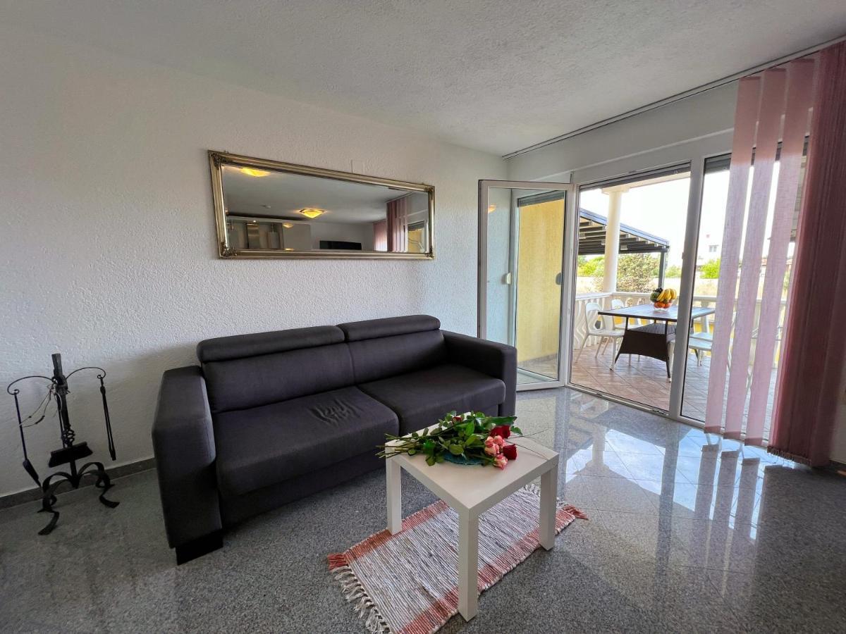 Apartments Dream House Zaton Затон Екстериор снимка