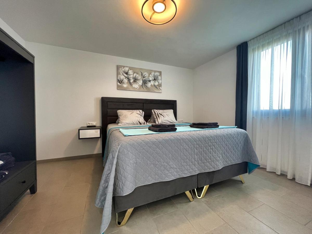 Apartments Dream House Zaton Затон Екстериор снимка