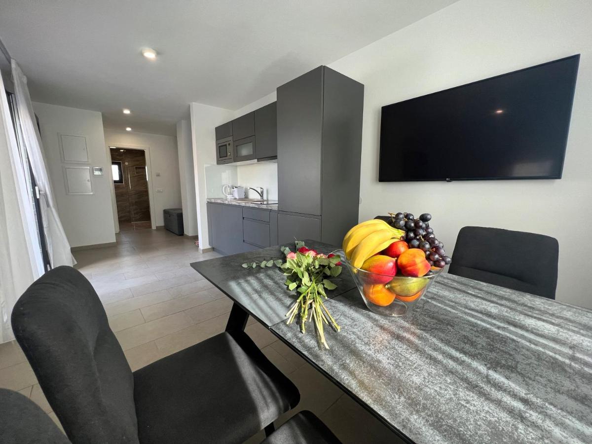 Apartments Dream House Zaton Затон Екстериор снимка
