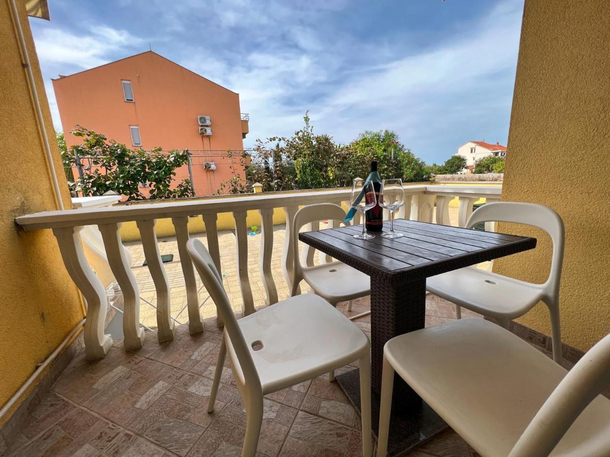 Apartments Dream House Zaton Затон Екстериор снимка