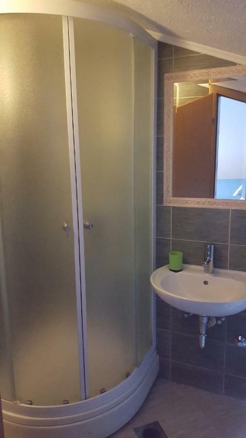 Apartments Dream House Zaton Затон Екстериор снимка